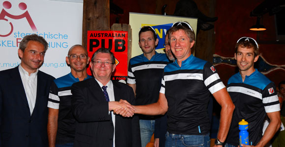 Verabschiedung des AusTria Teams durch den australischen Botschafter Mr. Potts im Crossfield Pub