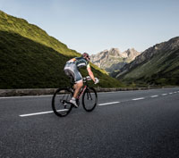 Kräftig in die Pedale treten ... beim ARLBERG Giro 2014