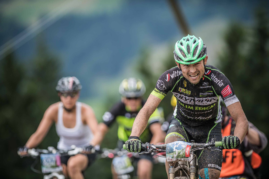 Vorjahressieger Leonardo Paez beim MTB Marathon im Hochpustertal (Bild: www.wisthaler.com)