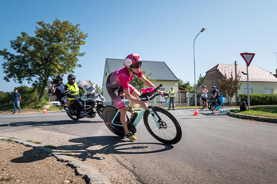 Siegerin Halbdistanz Simone Kumhofer (Fotos: Austria Triathlon)