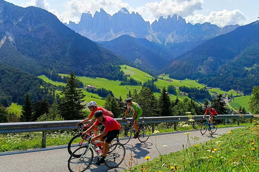Fünf herausragende Etappen in sagenhafter (Berg)-Landschaft (Bilder: Giro delle Dolomiti)