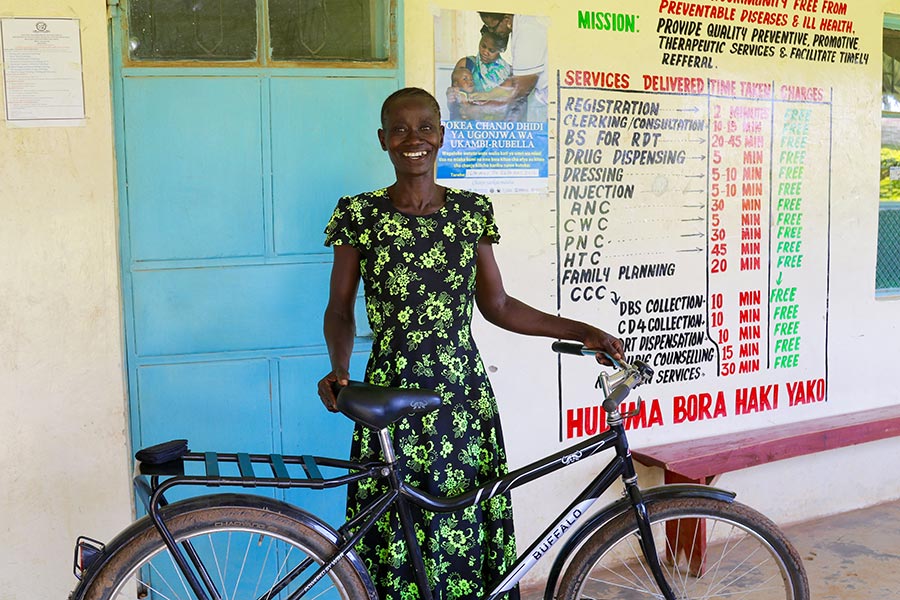 Ziel ist den Menschen in der Dritten Welt unter die Arme zu greifen und ihr Leben zu erleichtern (Foto:  World Bicycle Relief)