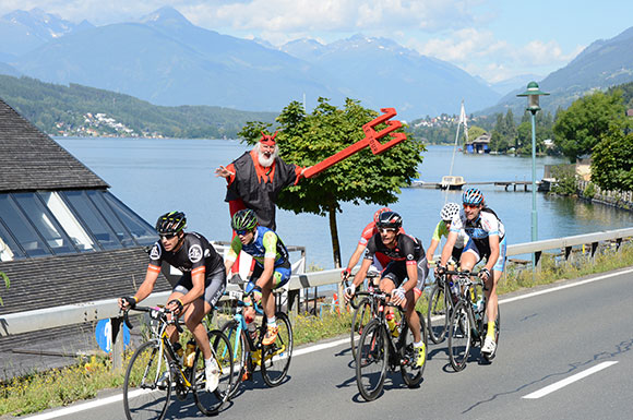 Auch Tour-Teufel Didi Senft wird die Teilnehmer in Kärnten wieder motivieren (Bild: ARBÖ KK)