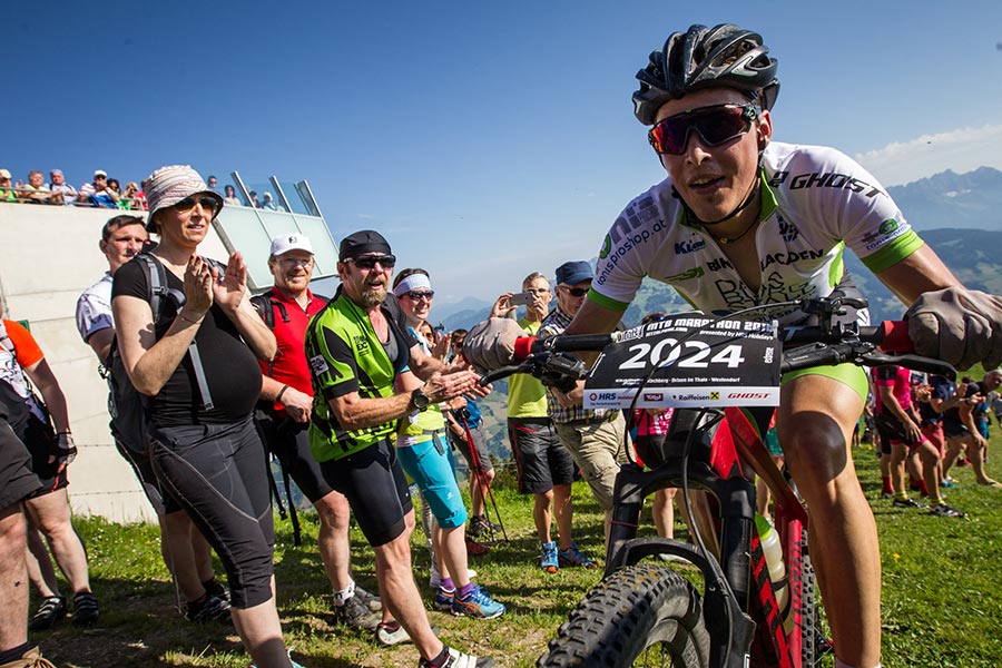 Tour de France-Feeling: Kräftige Unterstützung entlang der Strecke (Bild: Erwin Haiden)