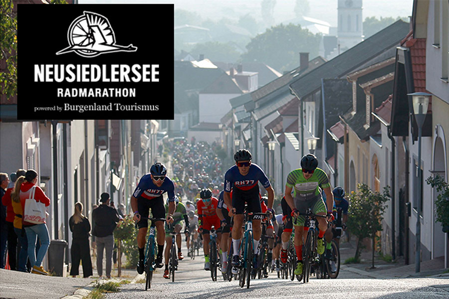 Das Teilnehmerfeld des Radmarathons rund um den Neusiedler See in Mörbisch am ersten Anstieg (Foto: sportshot.de)