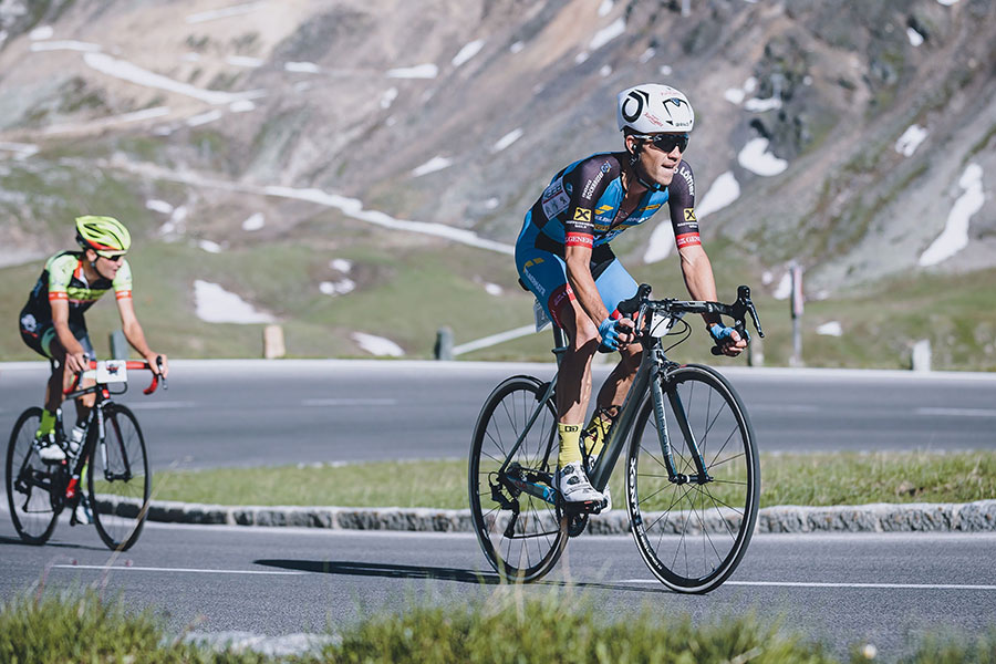 Riccardo Zoidl siegte am Rettenbachferner im Ötztal (Foto: EXPA/ JFK)