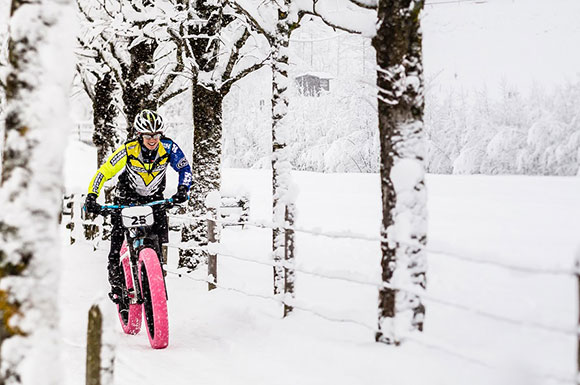 Action und Spaß garantiert beim neuen Trendsport (Bild: Snow Bike Festival)