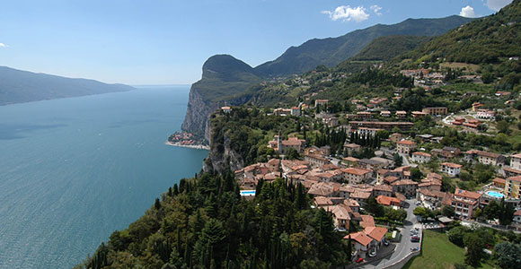 Alte Militärwege auf den Tremalzo mit herrlichem Panorama auf den Lago di Garda