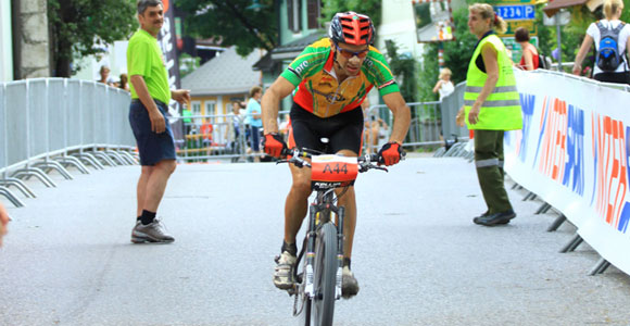 Der Trophy Sieger 2010 auf der 211,1 km langen Strecke: Erwin Dietrich in einer Zeit von 10:39:58