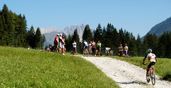 Start ist in Moena (Trentino - ITA), dem Hauptort des Fassatales